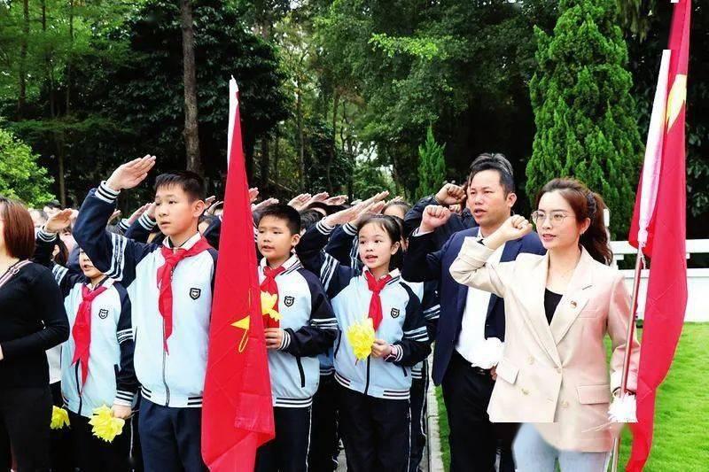 如果朱元璋处于崇祯的地位，能平灭女真，扫荡李自成，中兴大明吗？游戏画面